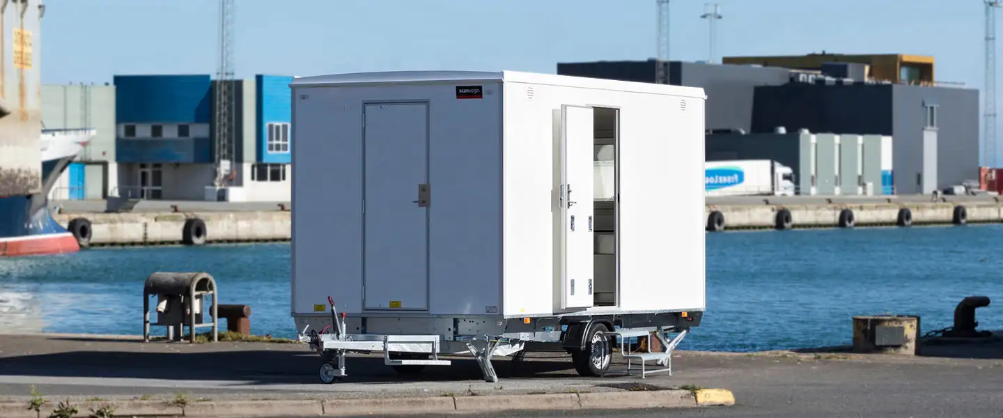 Scanvogn Mobile Office Trailer on Wharf — Portable Building