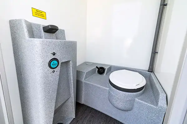 Scanvogn Tank Toilet for Mobile Office — Portable Building